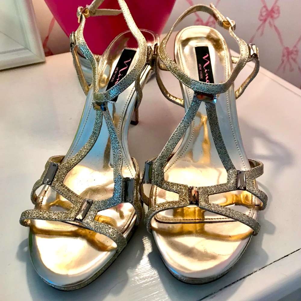 Nina strappy gold sparkly party heels, EUC. Medium heel.